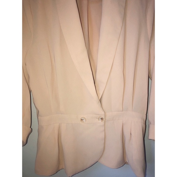 Blazer - Picture 3 of 4